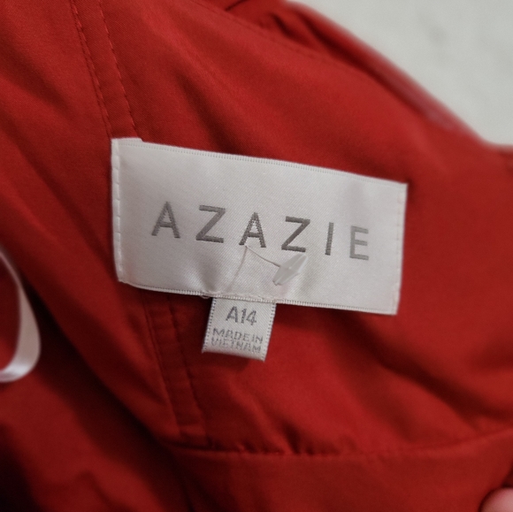 Dress - Picture 10 of 12